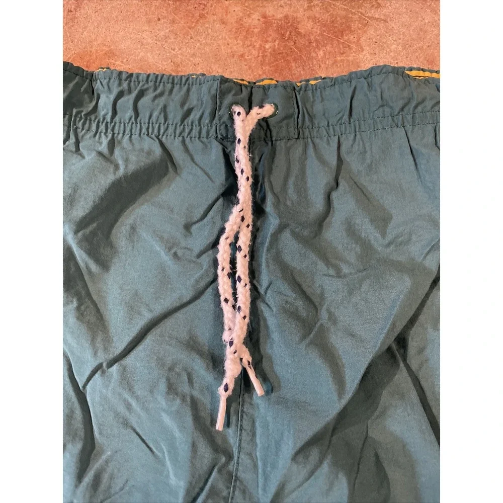 Vintage Nautica Boys S 8-10 Solid Green Nylon Mesh Lined Swim Trunks‎ Logo